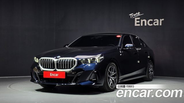 BMW 5-Series G60 520i M Sport - фото 0
