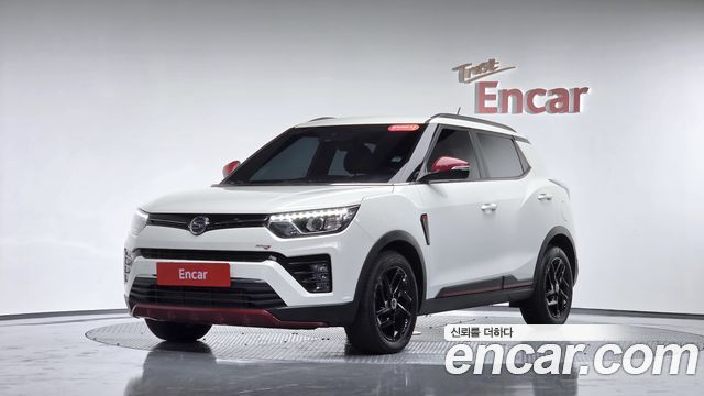 SsangYong Tivoli Gasoline 1.5 2WD R-PLUS White - фото 0