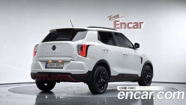SsangYong Tivoli Gasoline 1.5 2WD R-PLUS White - фото 1