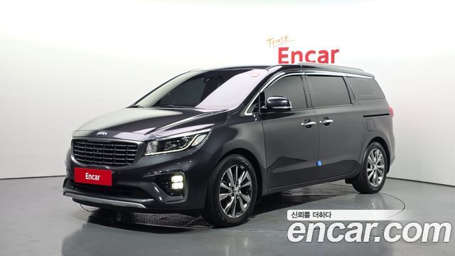Kia Carnival Новый 7-Seater Limousine VIP - фото 0