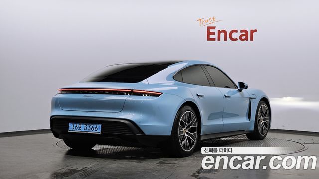 Porsche Taycan Base - фото 1
