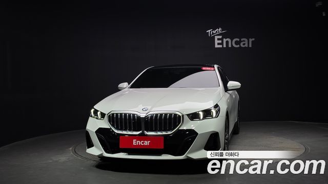 BMW 5-Series G60 523d xDrive M Sport - фото 1