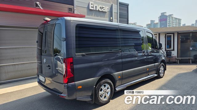 Mercedes-Benz Sprinter 3.0 Diesel W907 - фото 1