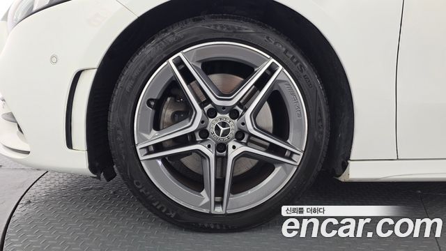 Mercedes-Benz A-Class W177 A250 4MATIC Sedan - фото 4