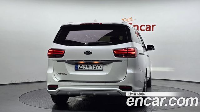 Kia Carnival Новый 9-Seater Prstige - фото 3