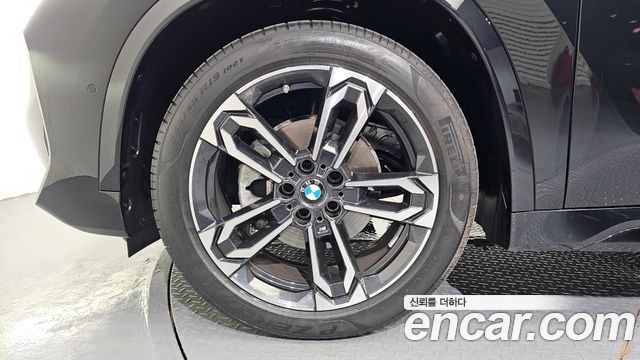 BMW X1 U11 xDrive 20i M Sport - фото 4