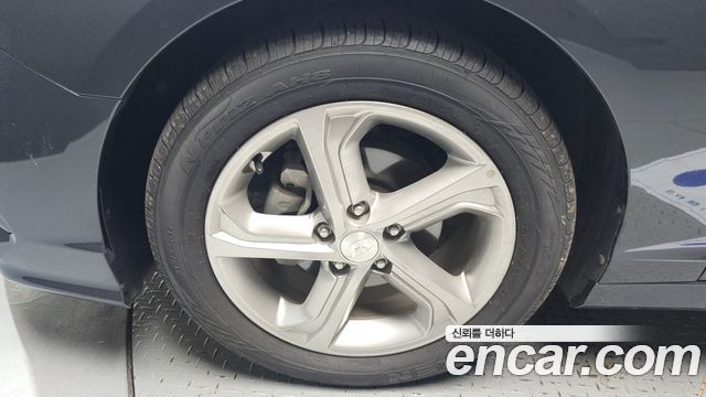 Hyundai Sonata 2.0 Smart Spicial - фото 4