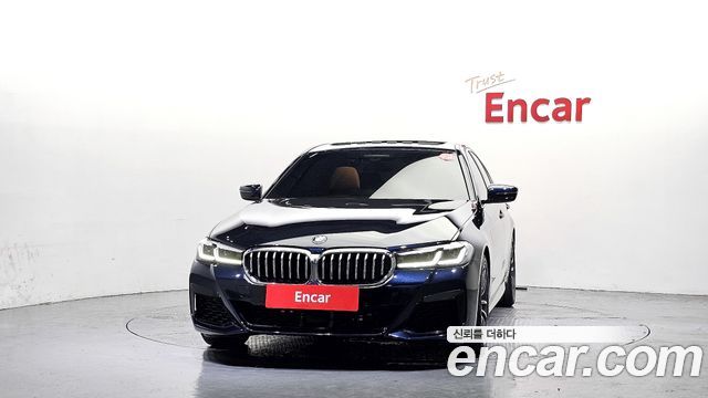 BMW 5-Series G30 520i M Sport - фото 2