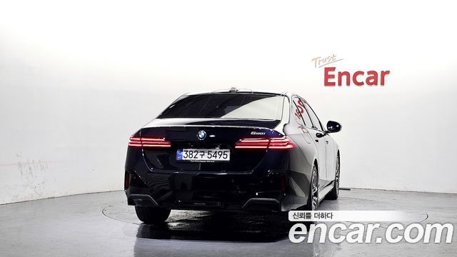 BMW 5-Series G60 520i M Sport - фото 3