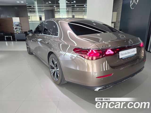 Mercedes-Benz E-Class W214 E200 Avantgarde - фото 1