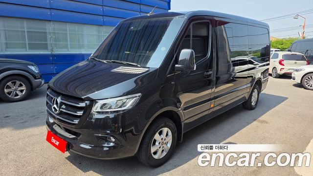 Mercedes-Benz Sprinter 3.0 Diesel W907 - фото 0