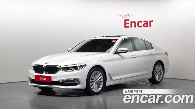 BMW 5-Series G30 530i Luxury Plus - фото 0