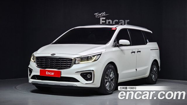 Kia Carnival Новый 9-Seater Luxury - фото 0