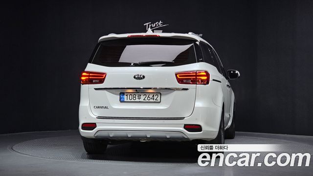 Kia Carnival Новый 9-Seater Luxury - фото 3