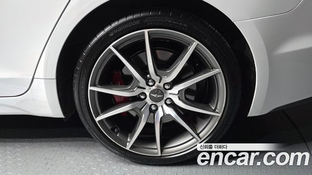 Genesis G70 2.0T Sport Package - фото 4