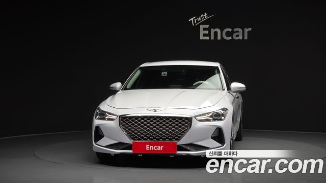 Genesis G70 2.0T Advanced - фото 2