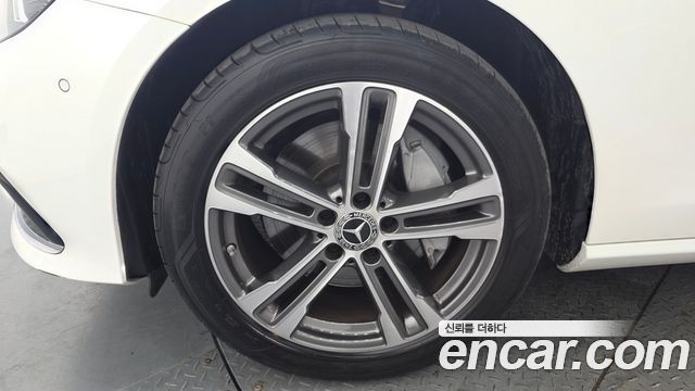 Mercedes-Benz E-Class W213 E350 4MATIC Avantgarde - фото 4