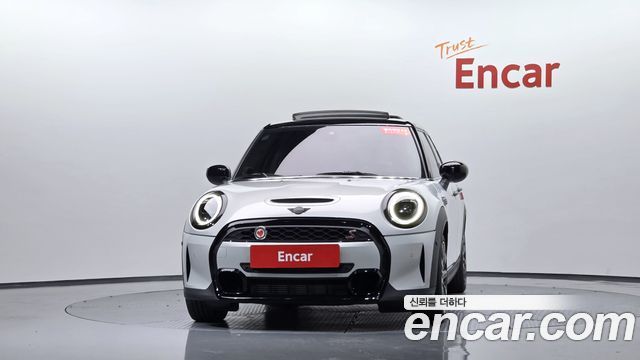 Mini Cooper 5Door Standard 3rd - фото 1
