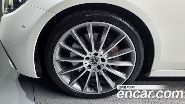 Mercedes-Benz E-Class W213 E350 4MATIC AMG Line - фото 4