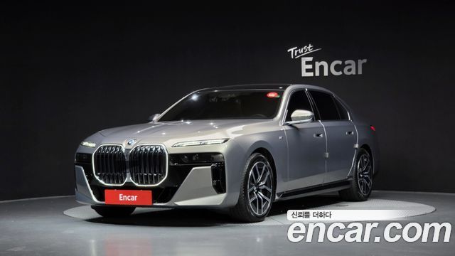 BMW 7-Series G70 740i xDrive M Sport Limited - фото 0