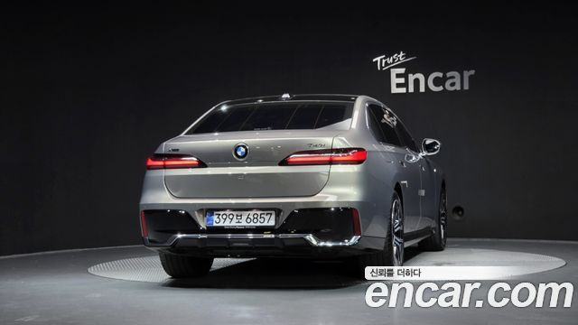 BMW 7-Series G70 740i xDrive M Sport Limited - фото 3