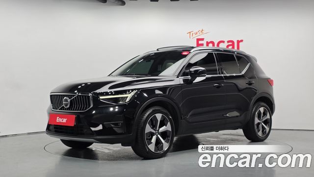 Volvo XC40 B4 Ultimate Bright - фото 0