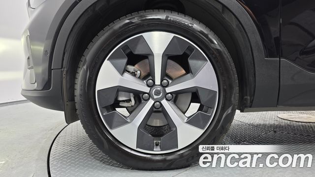 Volvo XC40 B4 Ultimate Bright - фото 4