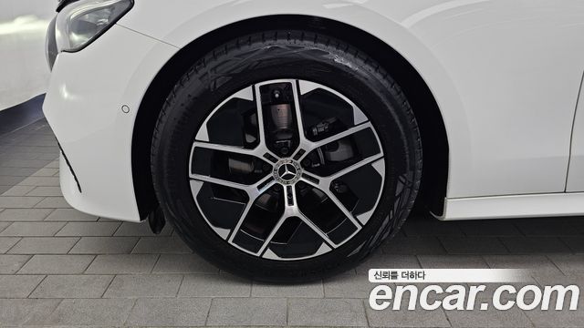 Mercedes-Benz E-Class W214 E200 Avantgarde - фото 4
