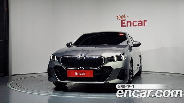 BMW 5-Series G60 530i xDrive M Sport - фото 2