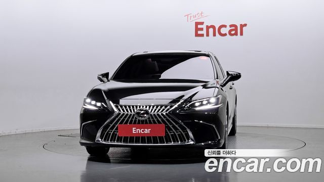 Lexus ES 7-го поколения Executive - фото 2