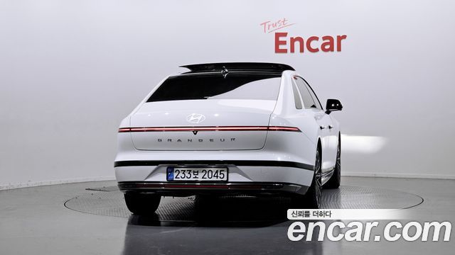 Hyundai Grandeur GN7 2,5 Gasoline 2WD Calligraphy - фото 3