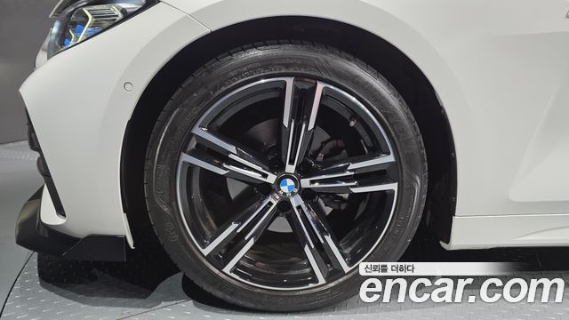 BMW 4-Series G22 420i M Sport Convertible - фото 4