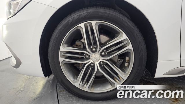 Hyundai Grandeur IG 3.0 LPi Exclusive (Rental Car) - фото 4