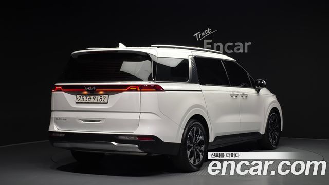 Kia Carnival 4-го поколения 9-Seater Noblesse - фото 1