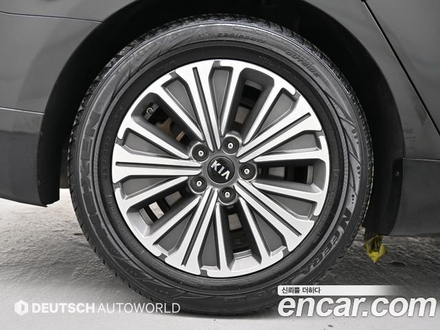 Kia K7 Premier, гибрид Prestige - фото 4