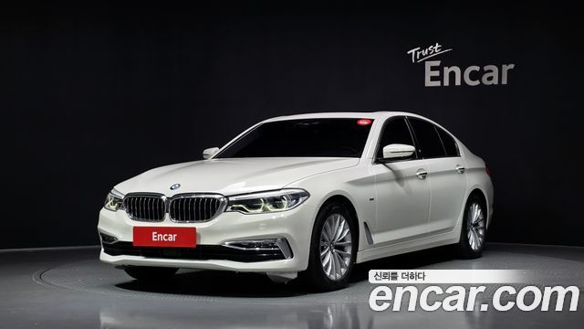 BMW 5-Series G30 520d Luxury Plus - фото 0
