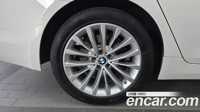 BMW 5-Series G30 520d Luxury Plus - фото 4