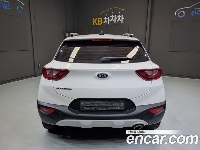 Kia Stonic 1.4 Trendy - фото 2