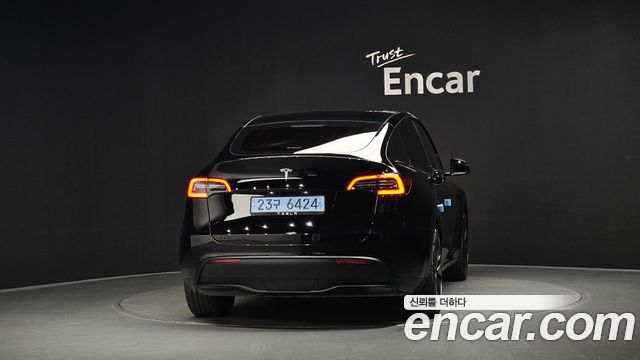 Tesla Model Y RWD - фото 3