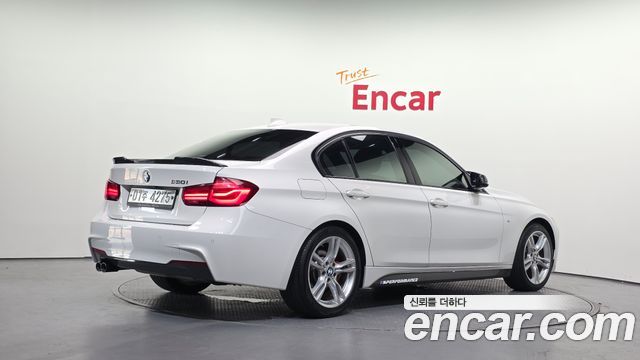 BMW 3-Series F30 330i M Sport Shadow - фото 1