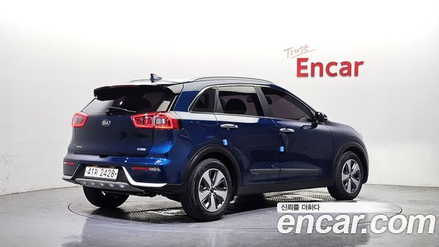 Kia Niro Prestige - фото 1