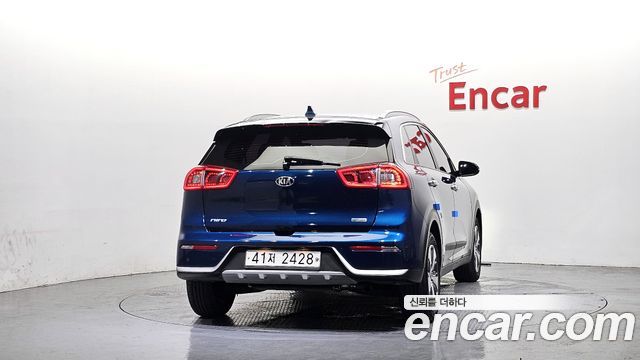Kia Niro Prestige - фото 3