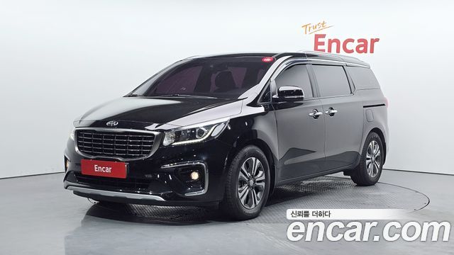Kia Carnival Новый 9-Seater Luxury - фото 0