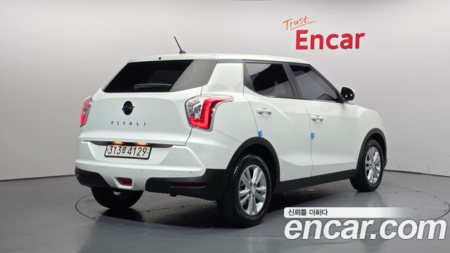 SsangYong Tivoli VX 2WD - фото 1