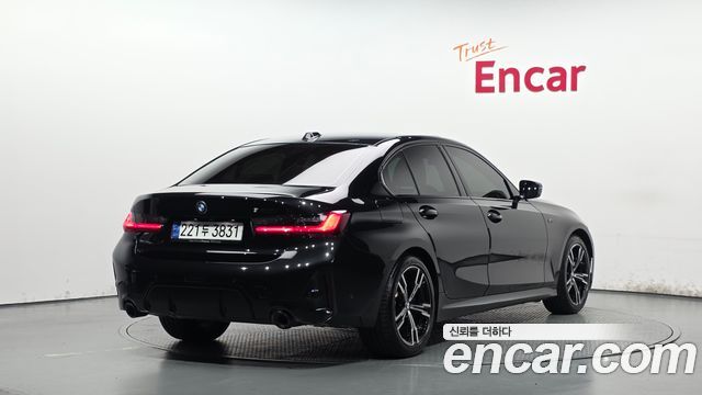 BMW 3-Series G20 320i M Sport - фото 1
