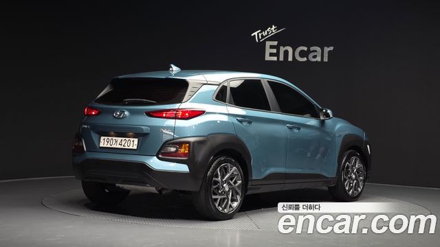Hyundai Kona гибрид Smart Special - фото 1
