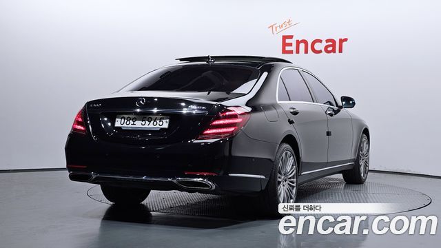 Mercedes-Benz S-Class W222 S560L 4MATIC - фото 1