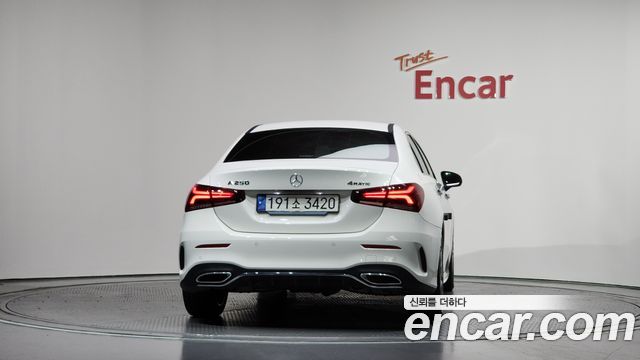 Mercedes-Benz A-Class W177 A250 4MATIC Sedan - фото 3