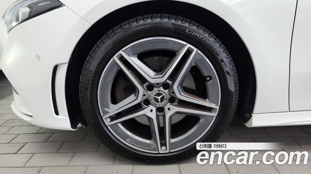 Mercedes-Benz A-Class W177 A250 4MATIC Sedan - фото 4