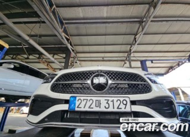 Mercedes-Benz C-Class W206 C200 AMG Line - фото 0